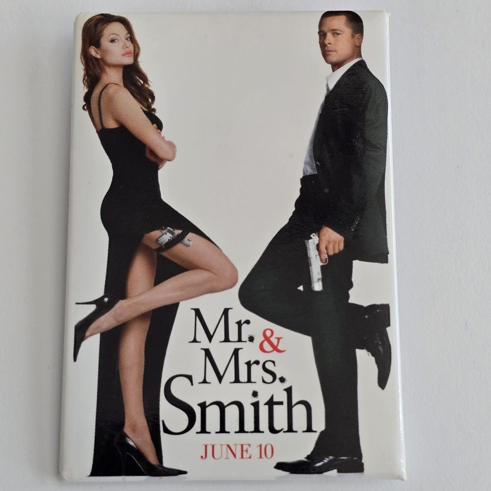 Mr & Mrs Smith pin brooch movie film promo cinema Angelina Jolie Brad Pitt